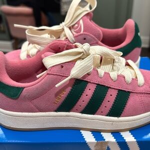 Addida gazelles, pink and green, size 7